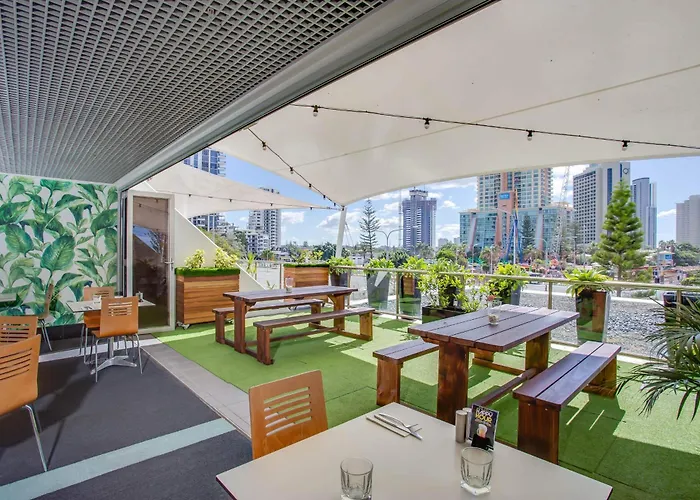 Hotel Apartments On 22 View Avenue, Surfers Paradise